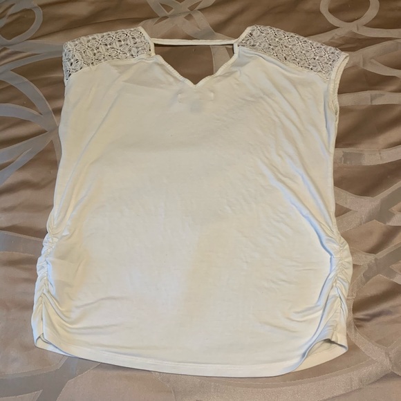 Old Navy Maternity V Neck Top with Shoulder Detail - Picture 2 of 2